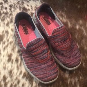 Skecher Go Walk size 8
